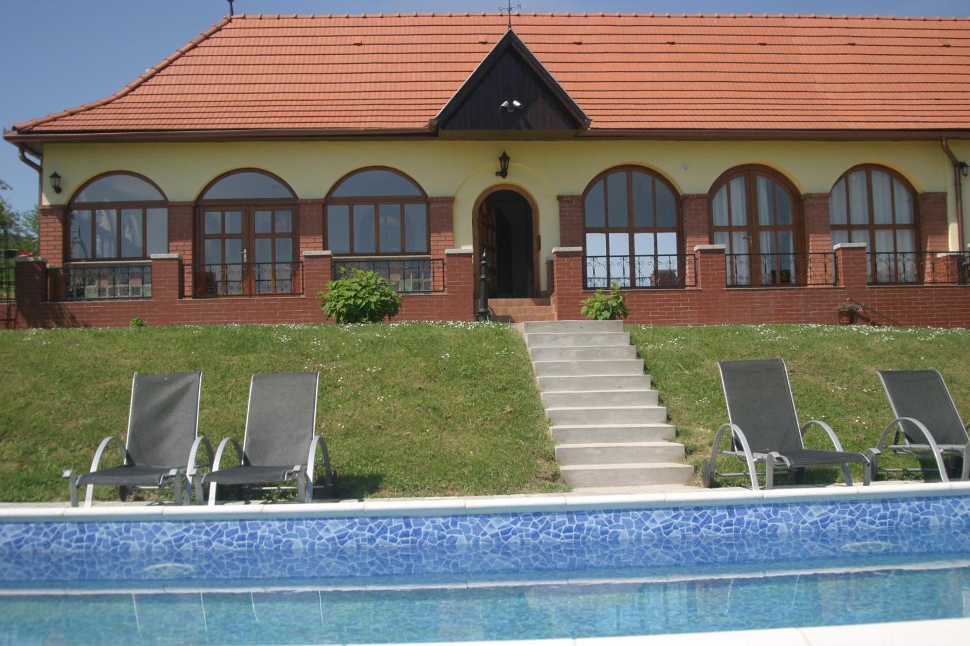 Villa Teleki Eksteriør billede