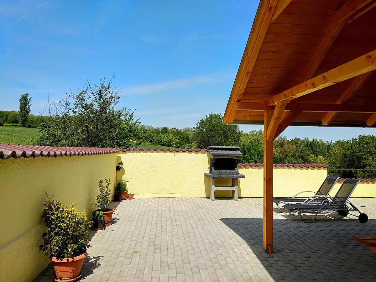 Villa Teleki Eksteriør billede